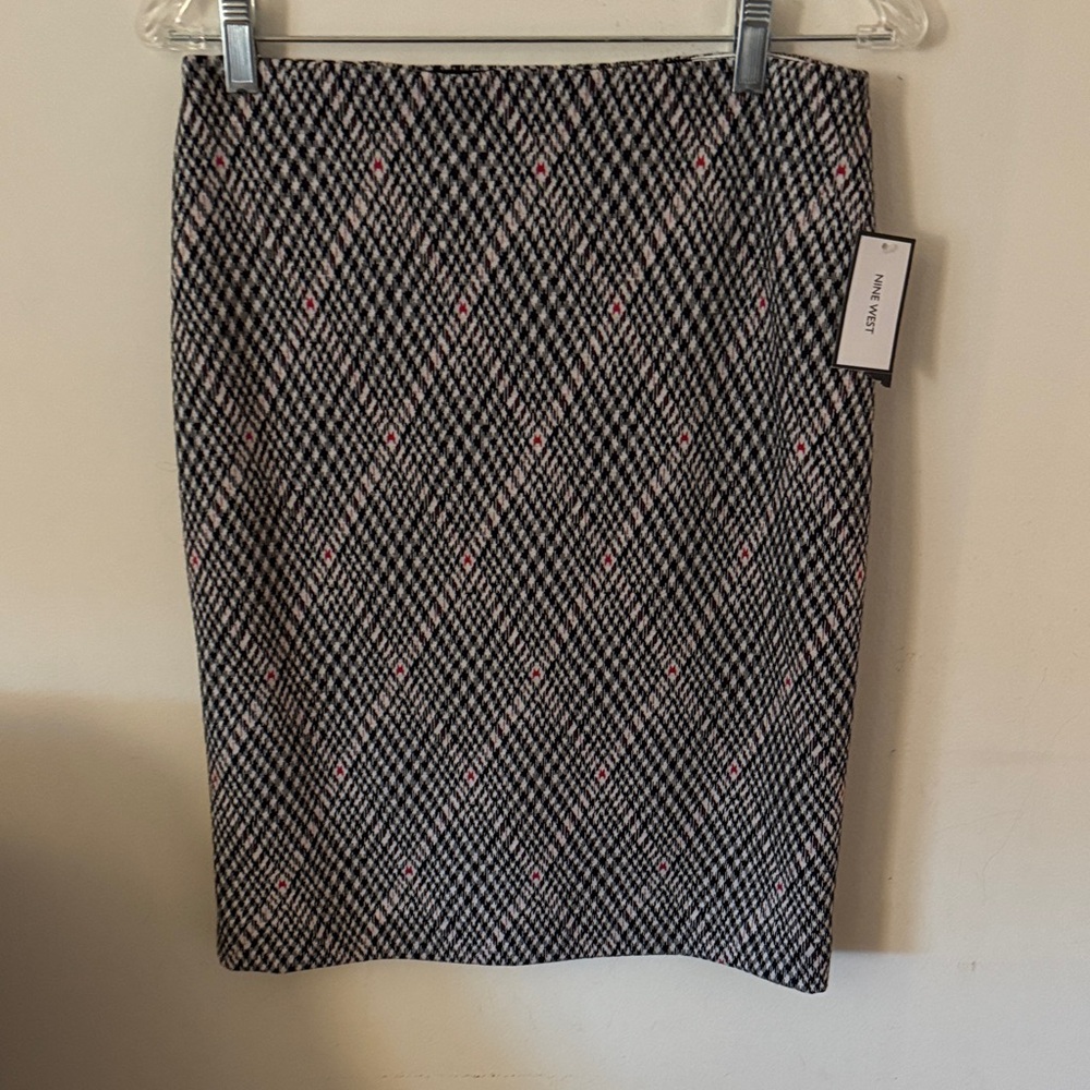 Nine West Black & White Plaid Pencil Skirt with Pink Accents - NWT